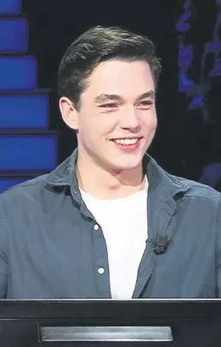 Kim Milyoner Olmak İster'de Batu Alıcı 1 milyon TL'lik soruyu görme şansı yakaladı! Milyonlar hayran kaldı