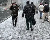 İstanbul kar altında: Kent beyaza büründü!