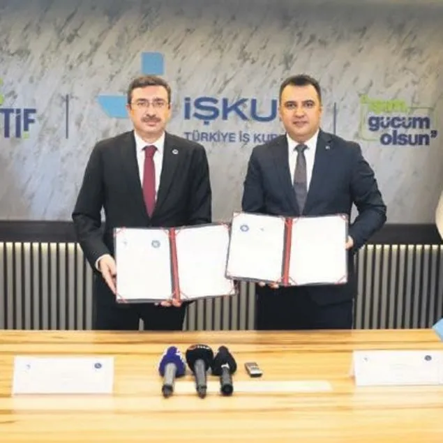 Gençlere finansal okuryazarlık eğitimi