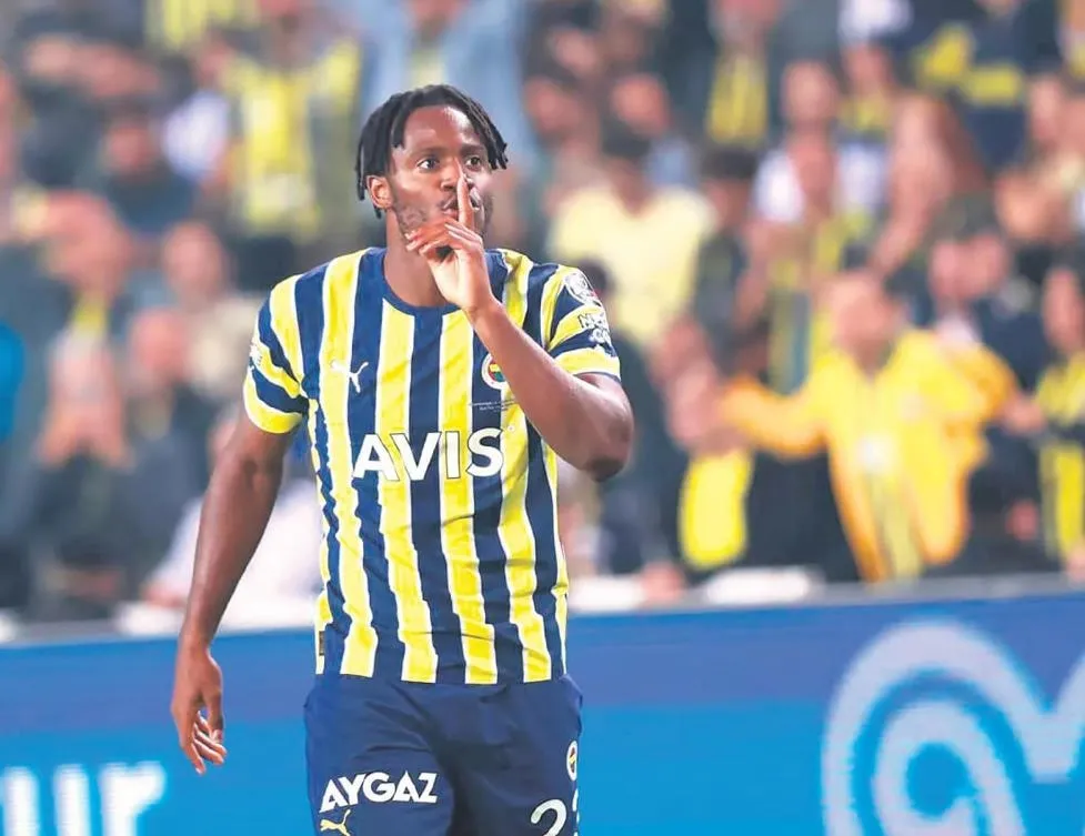 Fener inanmadı Aslan’a imza attı