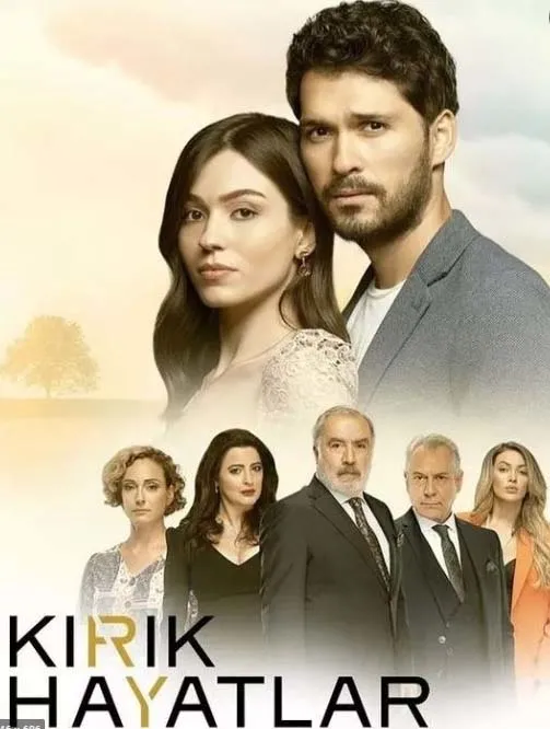 23-bolum-fragmani-yayinlandi-kirik-hayatlar-ne-zaman-saat-kacta-basliyor-kirik-hayatlar-dizi-oyunculari-kim-kimdir-1632299983889.jpg Kırık Hayatlar dizi oyuncuları kim kimdir? 23. bölüm fragmanı yayınlandı! Kırık Hayatlar ne zaman, hangi gün, saat kaçta başlıyor?-3