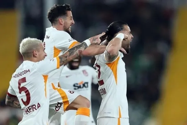 galatasaray-fatih-karagumruk-maci-canli-izle-galatasaray-fatih-karagumruk-maci-kesintisiz-full-hd-4k-canli-yay-1682264457791.jpeg 6 gol, 2 penaltı! Galatasaray Karagümrük maç sonucu! 3-3 (ÖZET)-5