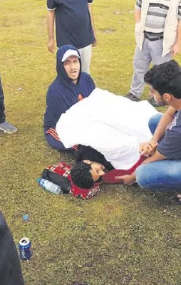 Turistleri yıldırım çarptı