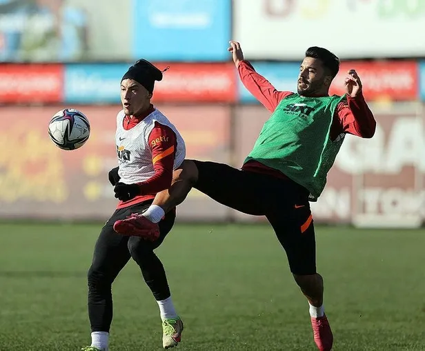 galatasarayda-buyuyen-kadro-krizi-cezali-ve-covid-19-geciren-futbolcular-zora-soktu-1641338660695.jpeg Galatasaray'da büyüyen kadro krizi! Cezalı ve Covid-19 geçiren futbolcular Aslan'ı zora soktu-3