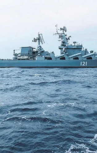 110 yıl sonra benzer olay! Ukrayna'nın Rus Donanması’nın amiral gemisi Moskva’yı batırması Titanik'i hatırlattı