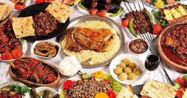 Rüyada yemek yemek ne anlama gelir? Rüyada biriyle yemek nasıl tabir