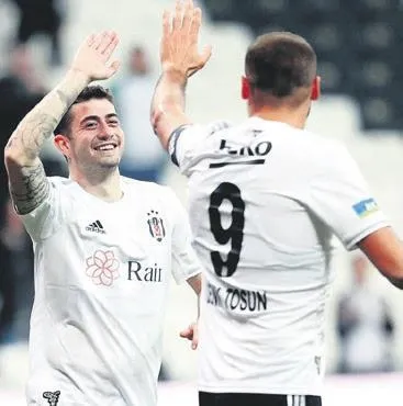 galatasaray-dostluk-turnuvasindaki-ilk-hazirlik-macinda-rayo-vallecanoya-1-0-maglup-oldu-spor-haberleri-1670115672292.jpeg Galatasaray Dostluk Turnuvası'ndaki ilk hazırlık maçında Rayo Vallecano'ya 1-0 mağlup oldu | Spor haberleri-13