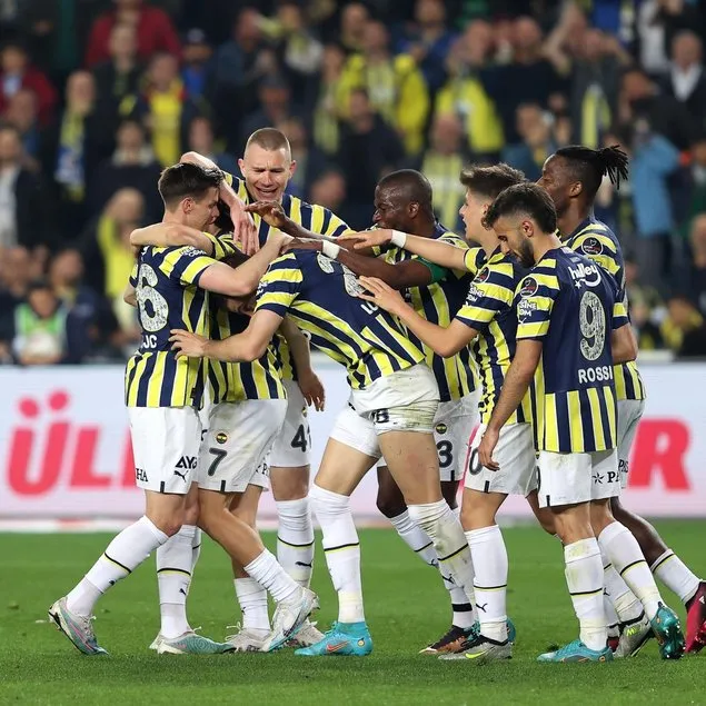 Fenerbahçeli yıldız Yunanistan yolcusu!