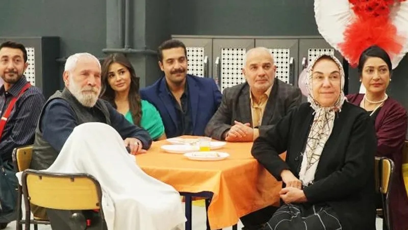 gonul-dagindaki-son-ayrilik-kaleyi-icten-cokertir-sinirler-lacka-olacak-1722093524525.jpg Sinirler laçka olacak! Gönül Dağı'ndaki son ayrılık kaleyi içten çökertir-3