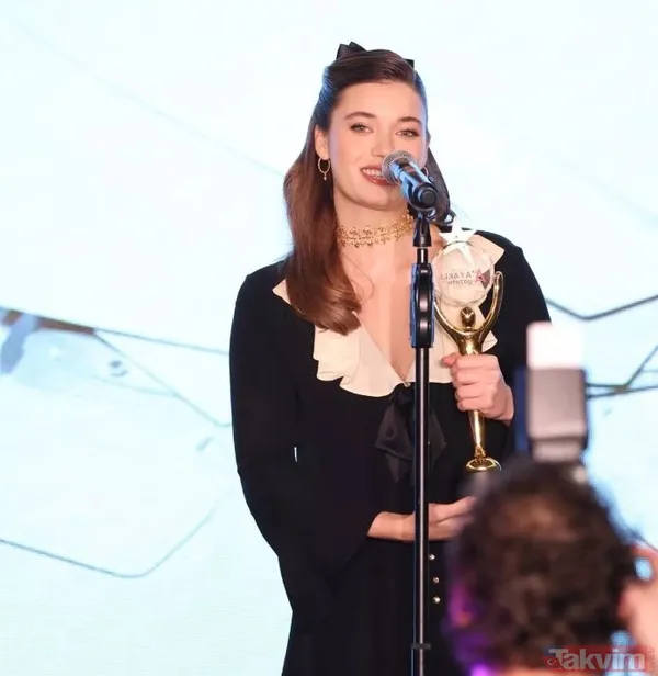 Mert Yazıcıoğlu’na ihanet sorusu! 4 yıl aşk yaşamışlardı! Gözler Yalı Çapkını yıldızları Mert Ramazan Demir ile Afra Saraçoğlu’na çevrildi - 9