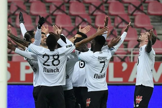bizim-cocuklar-sahnede-asist-zeki-celikten-gol-yusuf-yazicidan-1608145197019.jpeg Bizim çocuklar sahnede! Asist Zeki Çelik'ten gol Yusuf Yazıcı'dan...-4