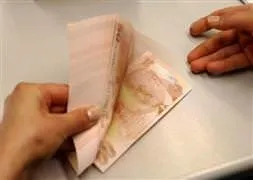 Memurlar geri adım atmıyor