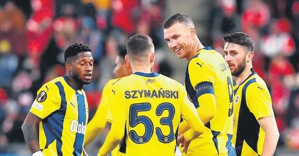 Müthiş bir çıkış yakalayan Fenerbahçe Çekya’da Slavia Prag’ı da devirdi!