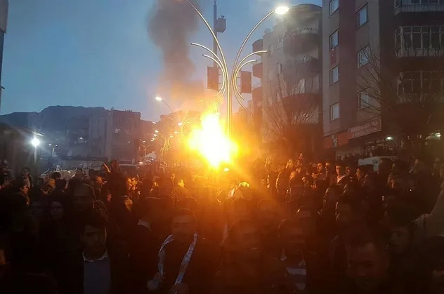HDP'ye soğuk duş! Halk sokaklara indi, Cumhur İttifakı'nın zaferini kutluyor
