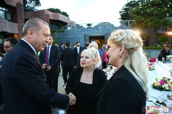 Cumhurbaşkanı Erdoğan İstanbul'da sanatçı ve sporcularla iftar yaptı - 21