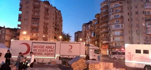 Müge Anlı canlı yayınında Mobil Aşevi Kampanyası ile İzmir depremine rekor bağış! "Boşa gitmediğini gözlerimle gördüm"-7