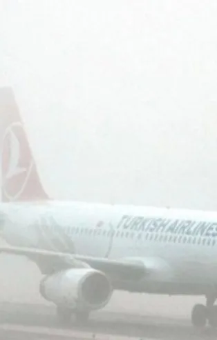 Sis etkili oldu uçaklar iniş yapamadı