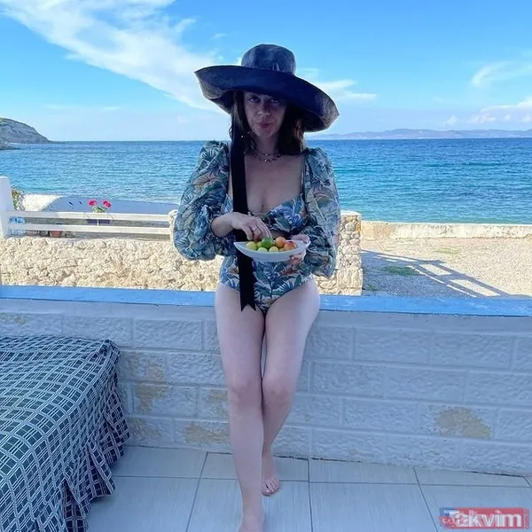 Ebru Şallı ve eşi Uğur Akkuş teknede aşka geldi birbirlerine öpücükler kondurdular! Tatil bahane romantizm şahane - 25