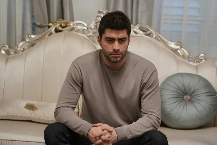 kizilcik-serbeti-o-ayrilik-haberiyle-sarsiliyor-basrol-ismin-defteri-kapandi-kurtulmasi-neredeyse-imkansiz-1702963602372.jpg Başrol ismin defteri kapandı; Kızılcık Şerbeti o ayrılık haberiyle sarsılıyor! Kurtulması neredeyse imkansız...-2