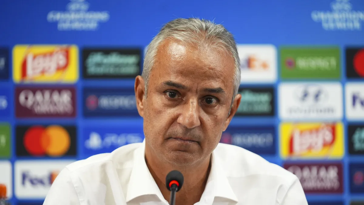 Fenerbahçe'de sükunet zamanı! İstifa kararı böyle geri döndü