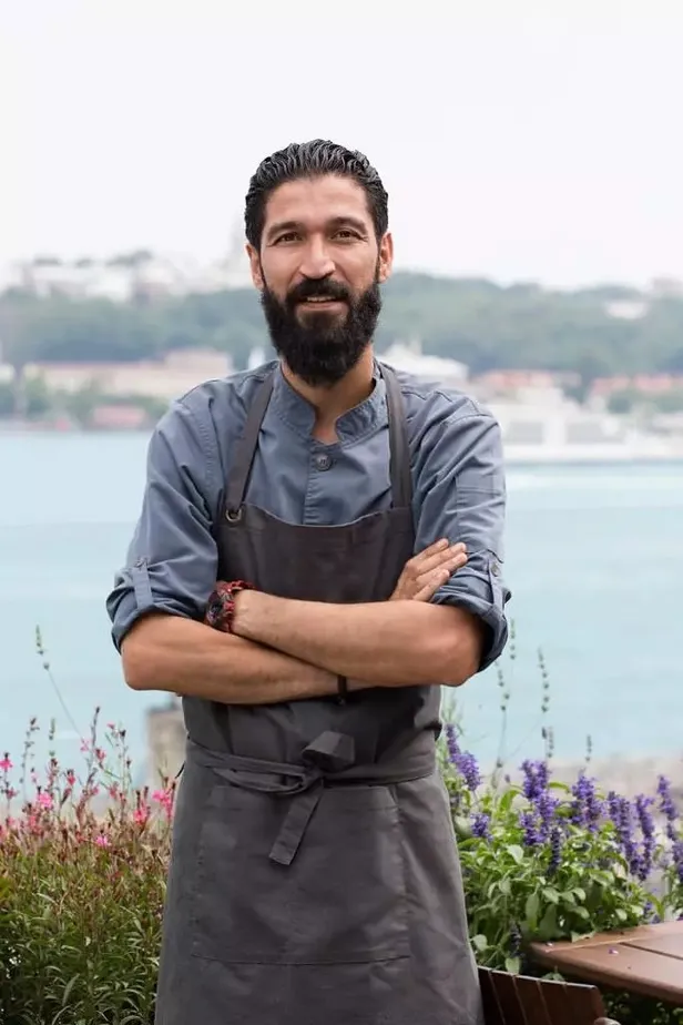 sef-yilmaz-ozturk-kimdir-masterchef-yeni-juri-uyesi-kim-oldu-yilmaz-ozturk-masterchef-yeni-juri-uyesi-mi-1686748894431.jpeg