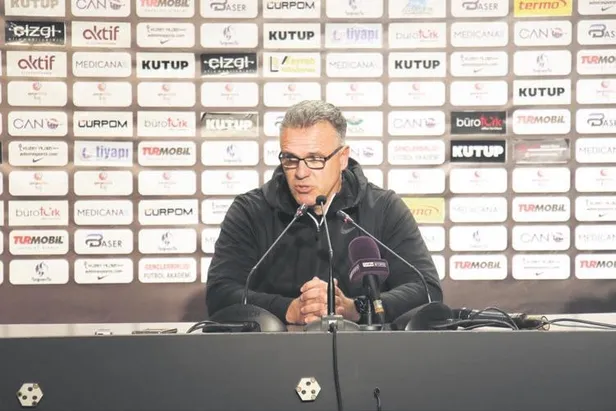 kulliyede-tarihi-bulusma-baskan-erdoganin-katilimiyla-sut-ve-gol-turk-futbol-tarihi-sergisi-aciliyor-spor-habe-1667350453296.jpeg Külliye’de tarihi buluşma! Başkan Erdoğan’ın katılımıyla, “Şut ve Gol: Türk Futbol Tarihi Sergisi” açılıyor | Spor haberleri-16