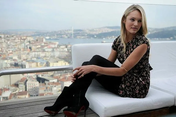 Candice Swanepoel, her paylaşımından servet kazanıyor-6