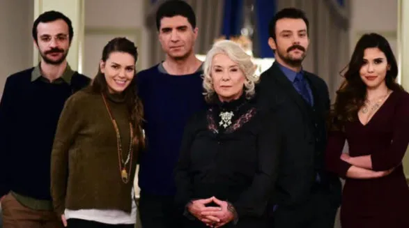 Star TV o dizinin ipini çekti apar topar final yapıyor... Kırmızı Oda bir dizinin daha başını yaktı!-9