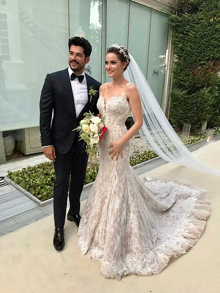 Burak Özçivit, hemoroid ameliyatı olacak-3