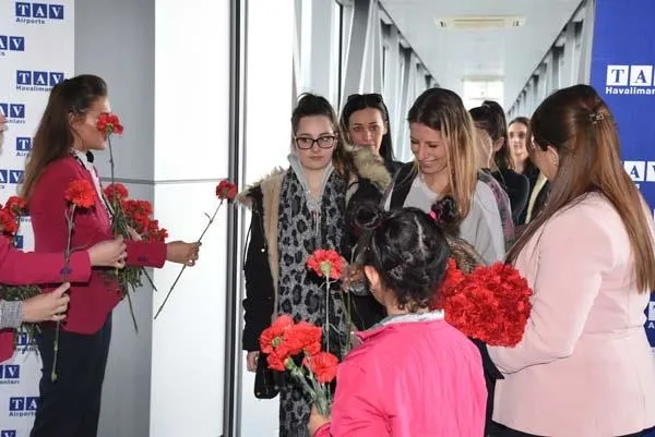 Bodrum'a gelen sezonun ilk turist kafilesi karşılandı!-3