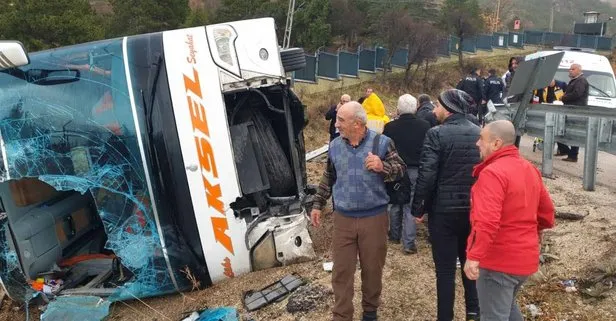 Isparta’da yolcu otobüsü devrildi!: 1 ölü 24 yaralı
