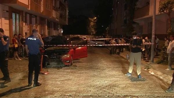 Küçükçekmece'de "iki otomobil ateşe verildi" iddiası polisi alarma geçirdi-2