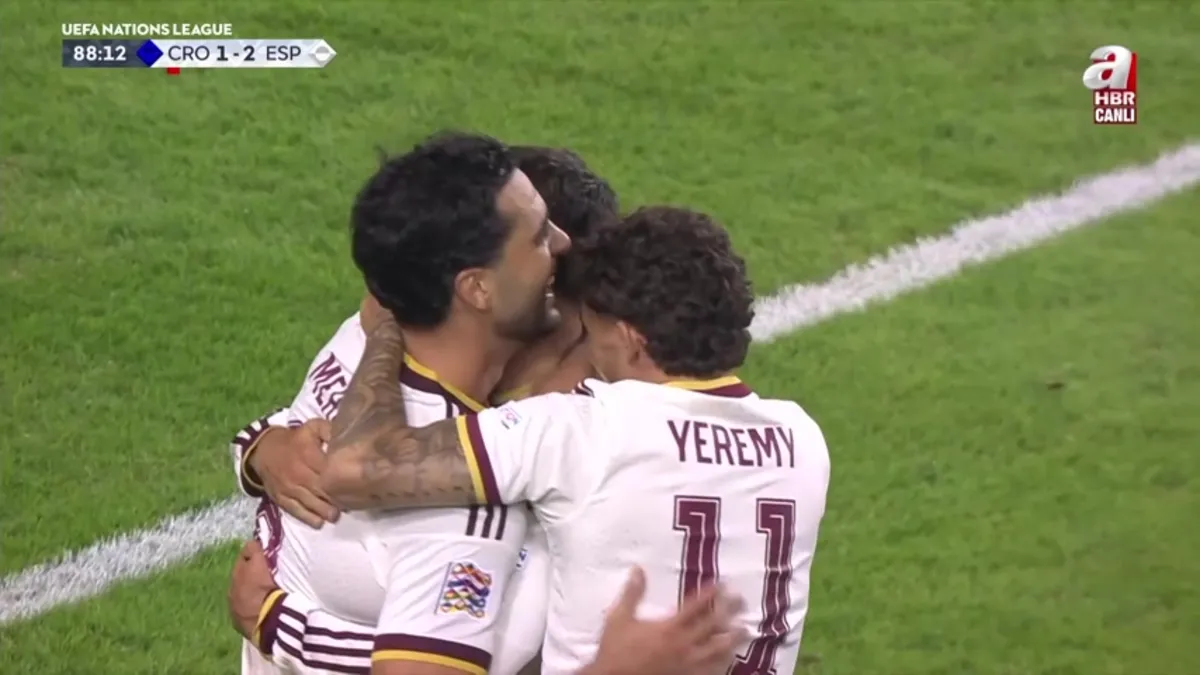 Hırvatistan 1-2 İspanya GOL: M. Merino