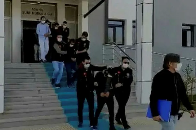 15 yıl önceki cinayeti tek damla kan çözdü! Van'da nefes kesen operasyon