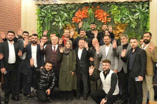 Gelecek Partisi'nde toplu istifa! Erzurum'da 300 kişilik grup AK Parti'ye katıldı-2