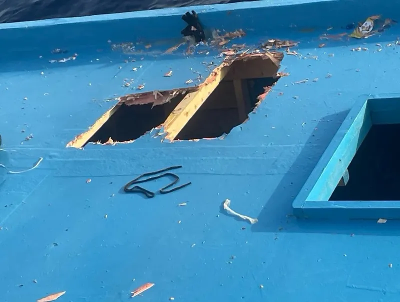 Akdeniz'de iki düzensiz göçmen faciası: 10 kişi teknede ölü bulundu onlarcası kayboldu-3