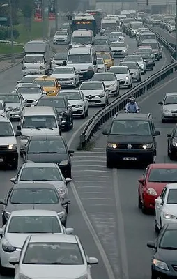 Trafiğe kayıtlı araç sayısı arttı
