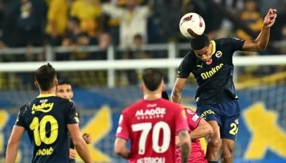 1693785028894.jpeg Fenerbahçe, Ankaragücü deplasmanını da kayıpsız geçti! Maç sonu İsmail Kartal'dan kritik açıklama: "Karşımızda oldukça güçlü bir rakip vardı"-8