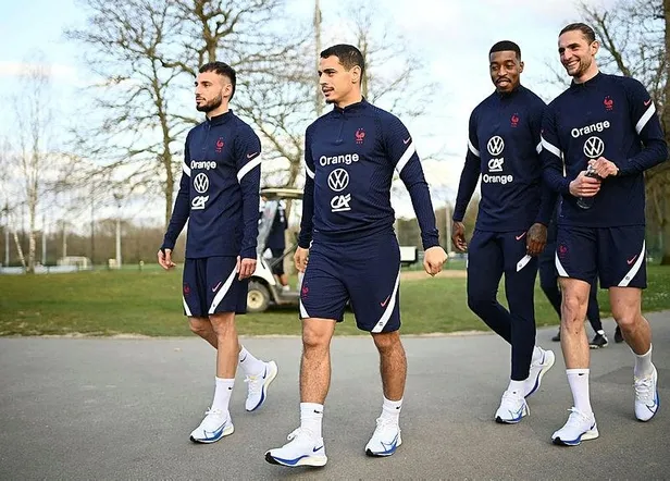 4 yıl önce amatördü şimdi en iyilerin arasında! Jonathan Clauss 29 yaşında ilk kez milli takım kadrosuna davet edildi!-4