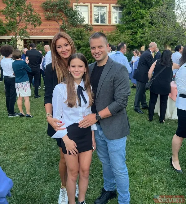 Yağmur Atacan sosyal medyaya bomba gibi girdi! 14 yıllık eşi Pınar Altuğ’u ifşa etti! Hayranları ikiye bölündü “Bu çamaşırlar yıkanacak” - 19