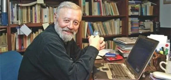 Şair ve yazar Özdemir İnce, merkezi Lüksemburg'da bulunan Avrupa Şiir Akademisi sürekli üyeliğine seçildi