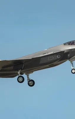 Türkiye'ye gelen F-35 ilk uçuşunu yaptı