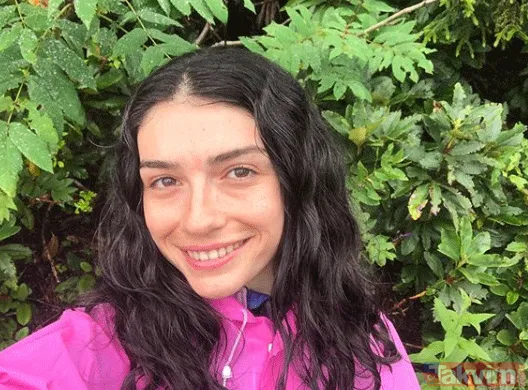 Hercai'nin fettan Yaren'i İlay Erkök'ü hiç böyle görmediniz! İlay Erkök'ün güzelliğine güveni tam... - 5