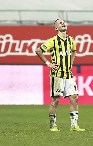 Fenerbahçe'nin yıldızı Dimitris Pelkas, Yunanistan'da sakatlandı