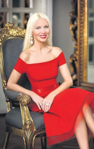 Pizza canavarı Siren Ertan! 6 pizza yetmedi 4 daha aldı...