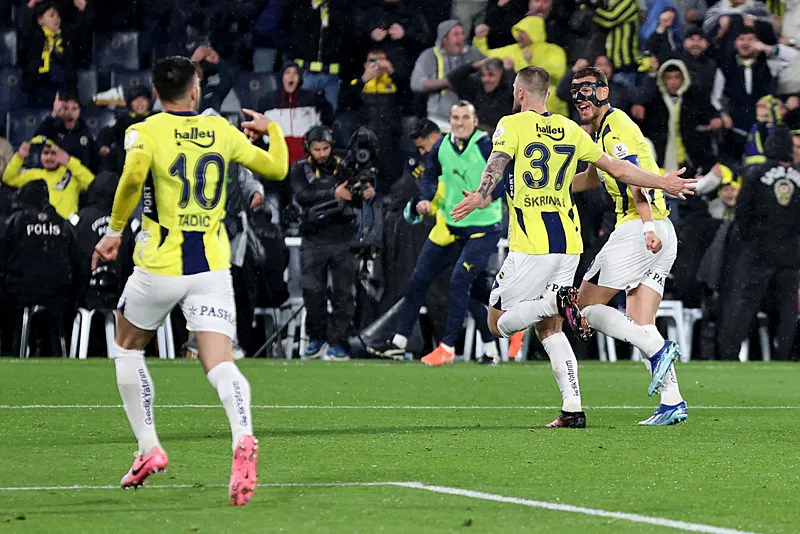 Fenerbahçe'den Galatasaray'a dev çalım! Transfer için imza an meselesi - 1