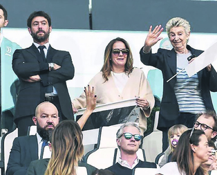 Juventus Başkanı Agnelli’nin Türk sevgilisi Deniz Akalın sonunda kayınvalidesinin gönlünü çaldı