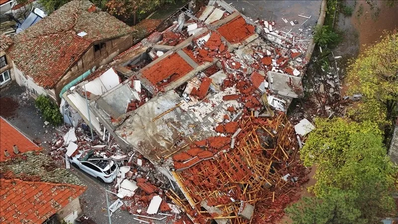 balikesirde-45-buyuklugunde-deprem-sindirgi-sallandi-bursa-izmir-ve-cevre-iller-hissetti-1769009283145.jpeg Balıkesir'de art arda depremler: Sındırgı sallandı | Bursa, İzmir ve çevre iller hissetti-4