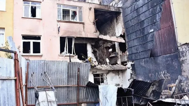 mustafa-karahan-kimdir-kadikoydeki-patlamanin-faili-bern-katili-mustafa-karahan-cikti-isvicre-safari-katliami-1665555498682.jpeg Mustafa Karahan kimdir, hastalığı ne? Kadıköy’deki patlamanın faili 'Bern katili' Mustafa Karahan çıktı! İsviçre Safari Katliamı nasıl olmuştu?-4