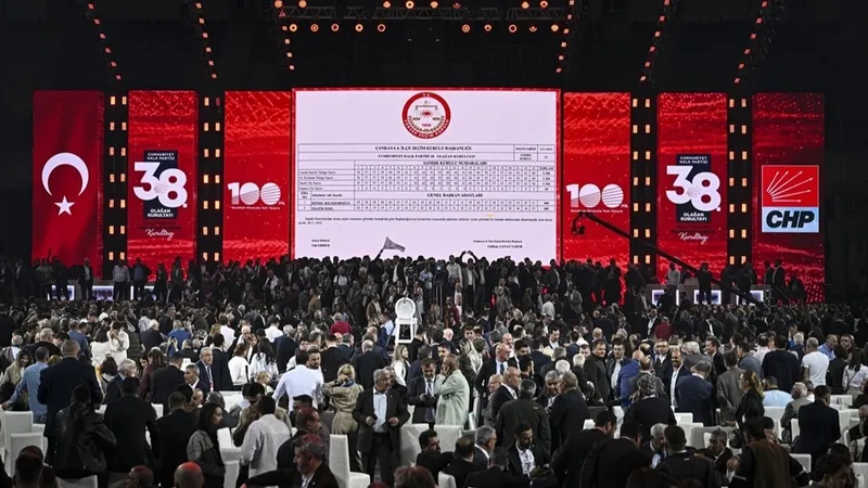 chpde-yeniden-mutlak-butlan-panigi-parti-karisti-kemal-kilicdaroglu-cephesi-hareketlendi-1767252226425.jpeg CHP'de yeniden "mutlak butlan" paniği! Parti karıştı Kemal Kılıçdaroğlu cephesi hareketlendi-2